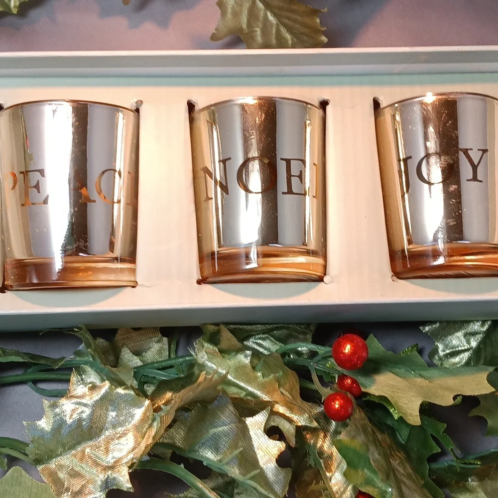 Holiday tea lights